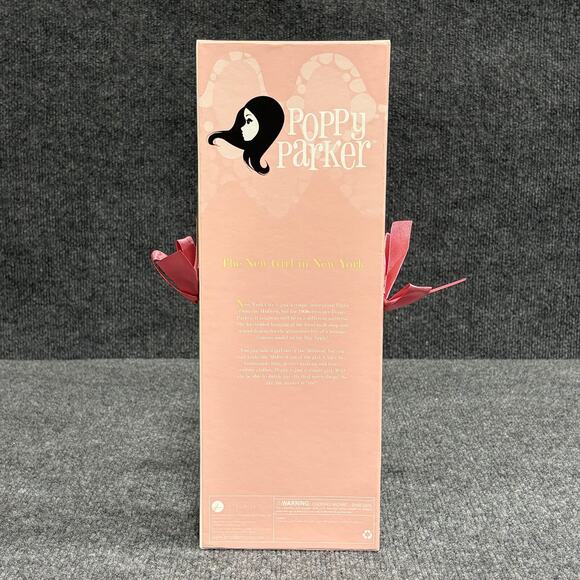 Poppy Parker The New Girl In New York Integrity Toys Doll NRFB Gift Box 12 Inch‎ - Picture 3 of 9